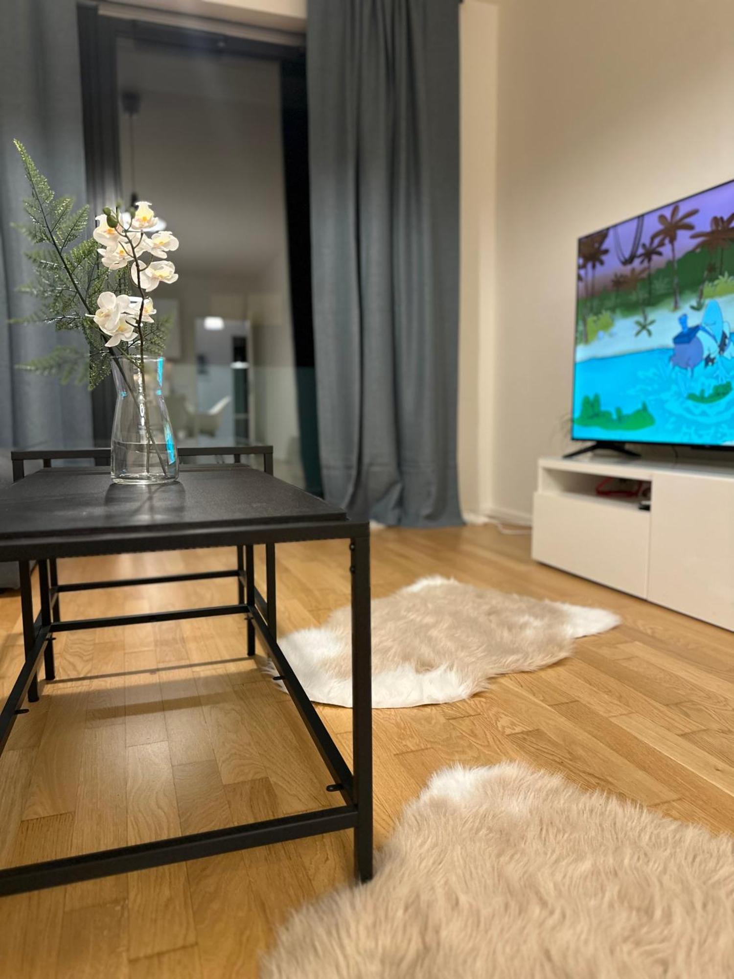 Apartment 4 Room, 2 Bath, Parking プラハ エクステリア 写真