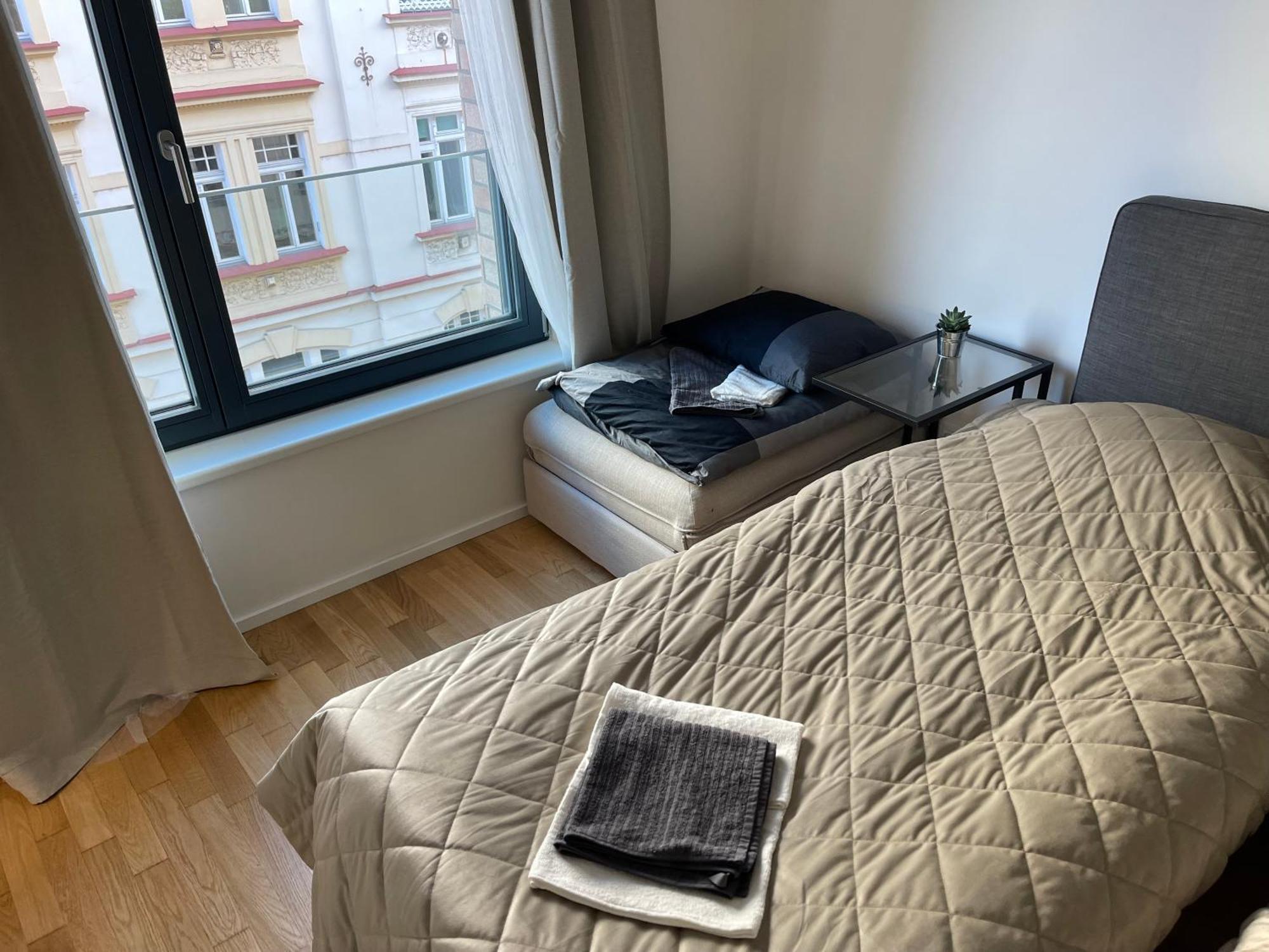 Apartment 4 Room, 2 Bath, Parking プラハ エクステリア 写真