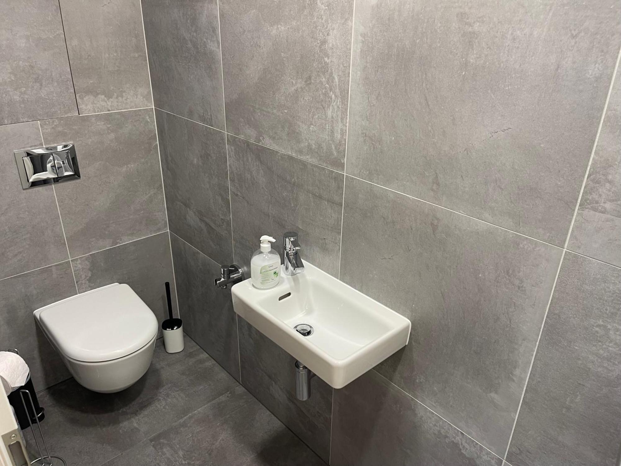Apartment 4 Room, 2 Bath, Parking プラハ エクステリア 写真